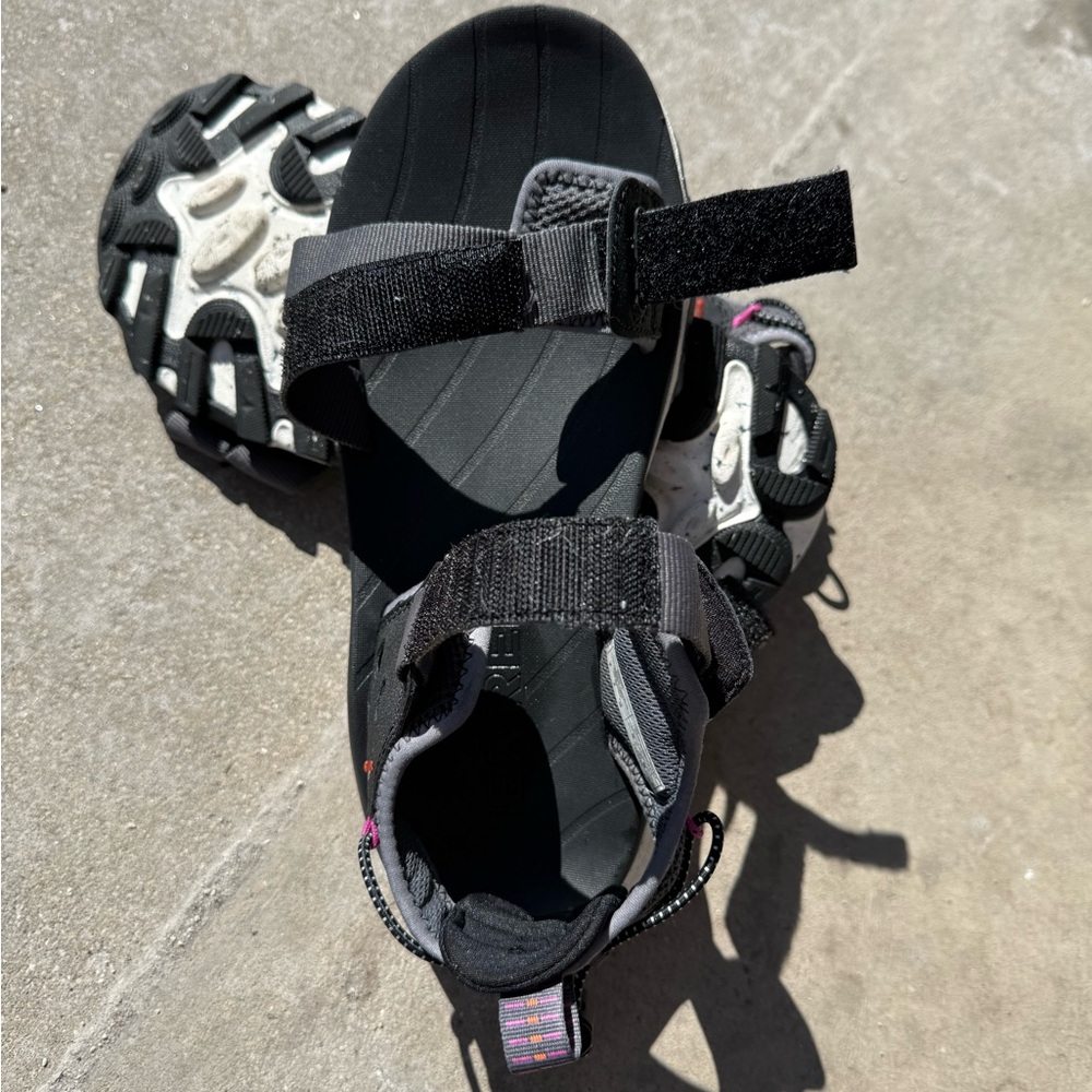 Merrell Women’s Black and Gray Outdoor Sandals Charcoal Vibram Sole 8